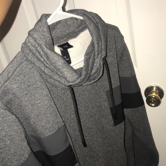 H&M sweater - Picture 4 of 4